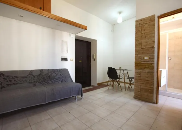 San Giovanni House * Rzym
